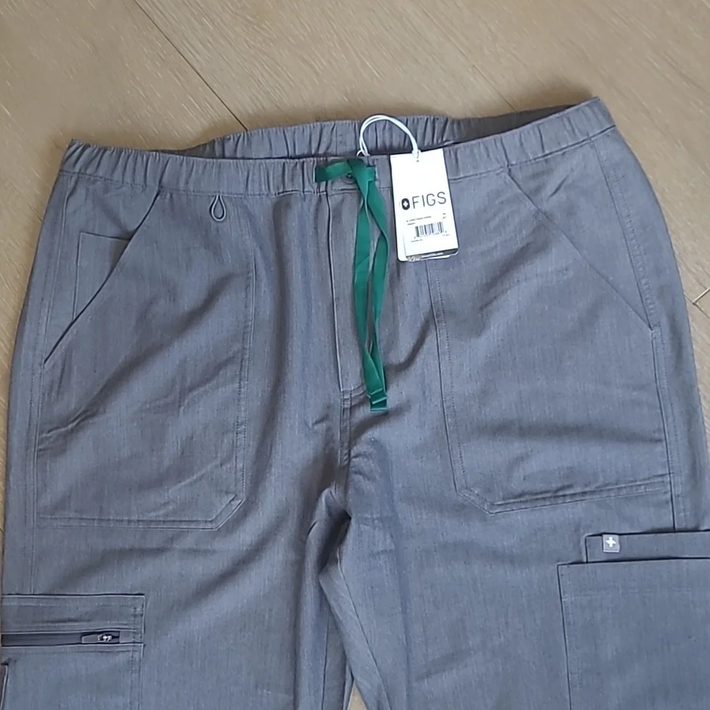 NWT Figs Cairo Grey Cargo Scrub Pants Men's sz XL
